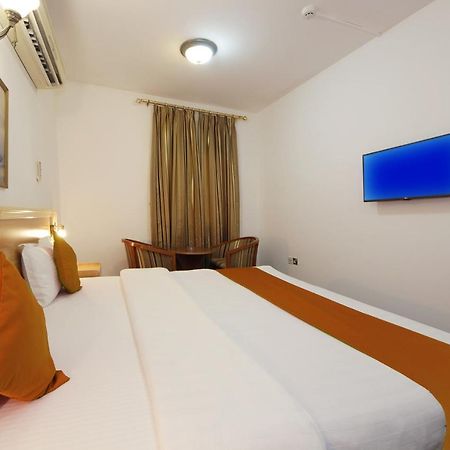 Dallas Hotel Дубай Екстериор снимка