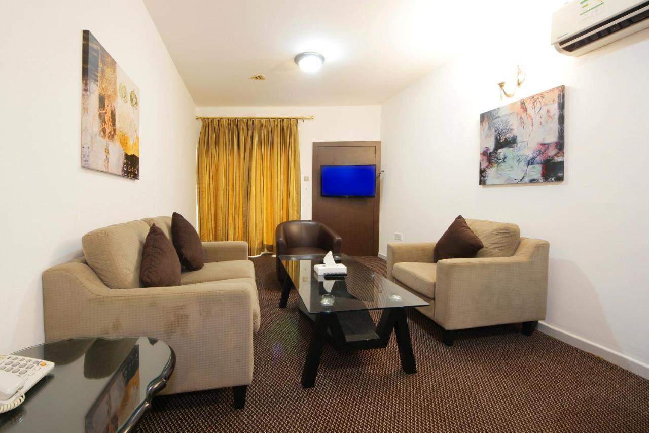 Dallas Hotel Дубай Екстериор снимка
