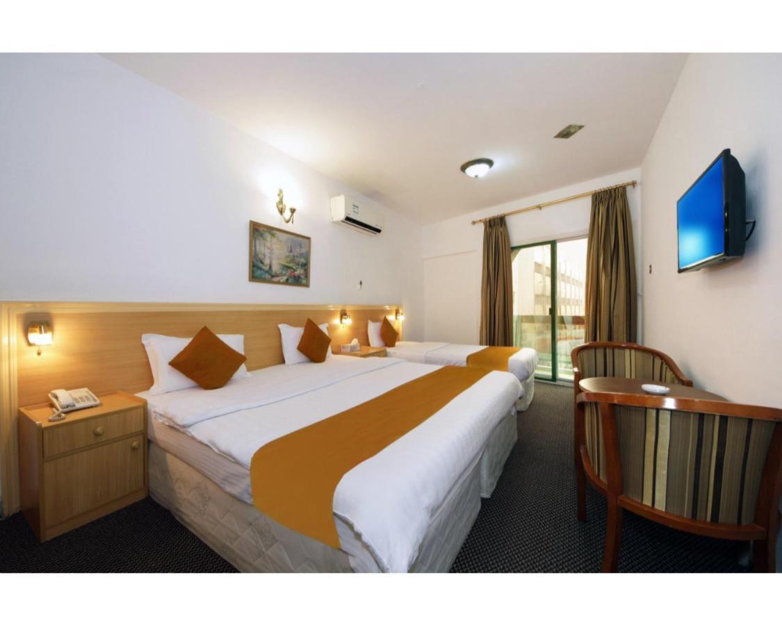 Dallas Hotel Дубай Екстериор снимка