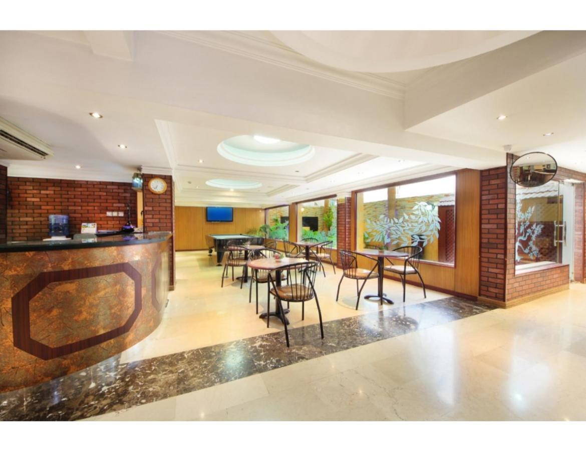 Dallas Hotel Дубай Екстериор снимка