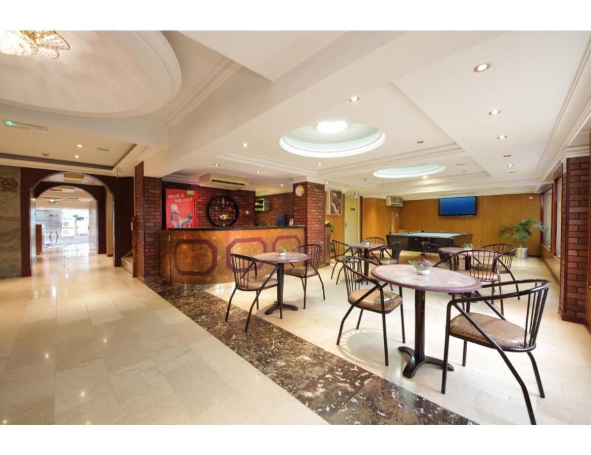 Dallas Hotel Дубай Екстериор снимка